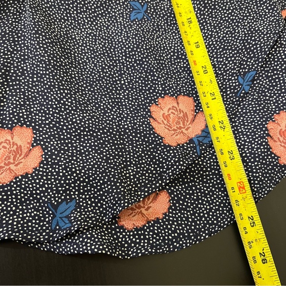 NWT Bobeau Flutter Sleeve Faux Wrap Blouse - Picture 15 of 15